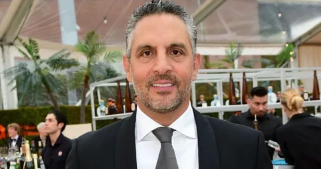 WHAT IS MAURICIO UMANSKY NET WORTH