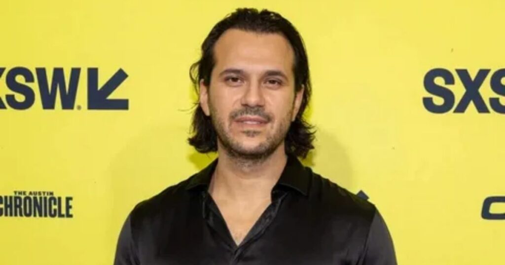 How Jonathan Davino Makes His Money